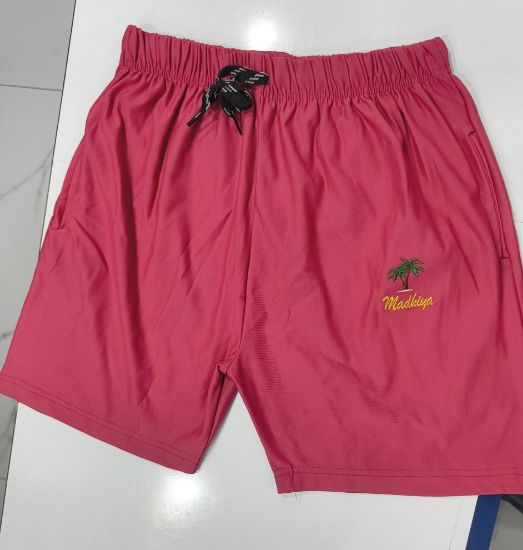 మాధియా షార్ట్స్ యొక్క చిత్రం