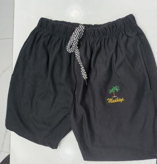 మాధియా షార్ట్స్ యొక్క చిత్రం