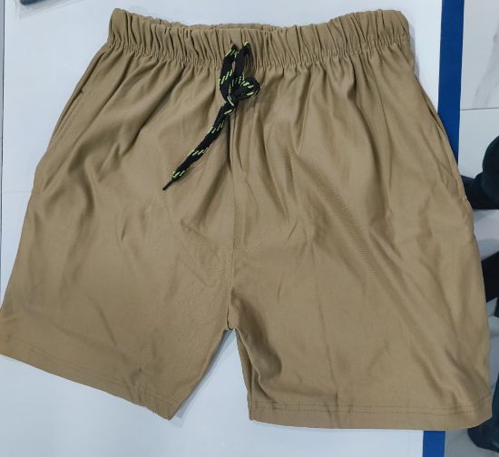 మాధియా షార్ట్స్ యొక్క చిత్రం