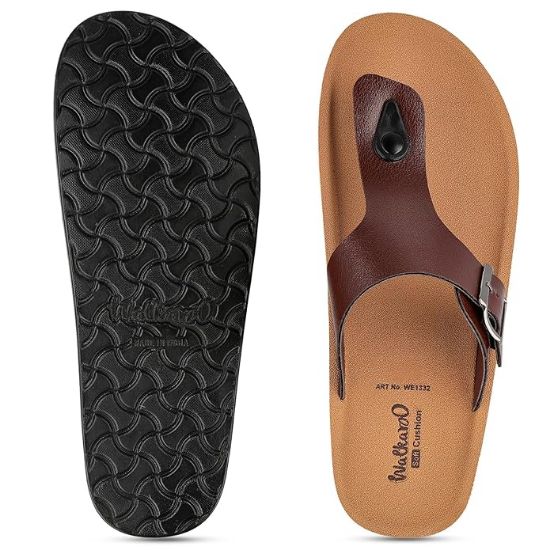 WALKAROO రోజువారీ దుస్తులు మరియు ఇండోర్ & అవుట్‌డోర్ కోసం సాధారణ ఉపయోగం కోసం వాకరూ పురుషుల చెప్పులు యొక్క చిత్రం