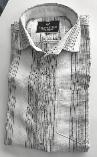 వైల్డ్ & ఫిచ్ తెలుపు మరియు బూడిద రంగు చారల క్యాజువల్ షర్ట్ యొక్క చిత్రం