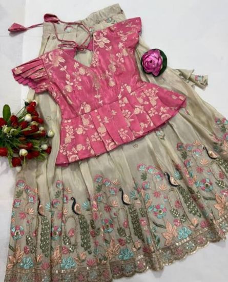 Lehenga choli or ghagra choli, a traditional Indian ethnic outfit for girls. యొక్క చిత్రం