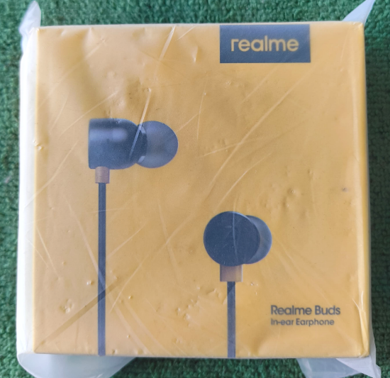 ఇయర్ బడ్స్ (రియల్మీ) యొక్క చిత్రం
