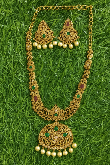 టెంపుల్ జ్యువెలరీ నెక్లెస్ యొక్క చిత్రం