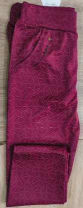 మెరూన్ జెగ్గింగ్ యొక్క చిత్రం