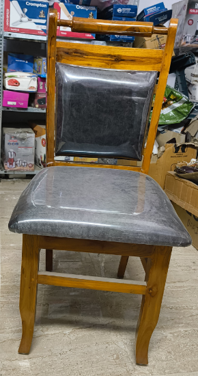 గ్లాస్ 4 సీటర్ చెక్క డైనింగ్ టేబుల్ సెట్ యొక్క చిత్రం