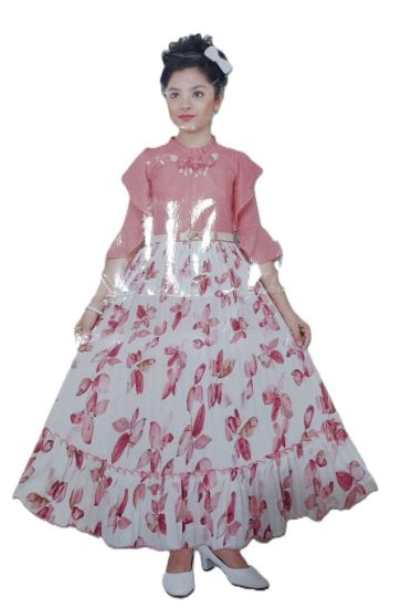 పూల ముద్రణ మ్యాక్సీ డ్రెస్ యొక్క చిత్రం