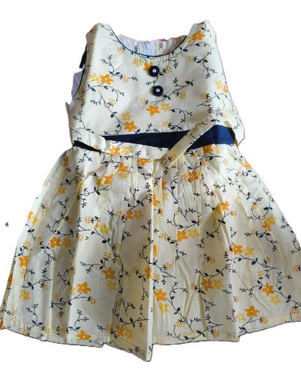 పూల ముద్రణతో ఆడపిల్లల కాటన్ ఫ్రాక్ యొక్క చిత్రం