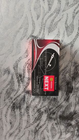 "మోడరన్'స్ నెక్స్ట్" గణిత పరికరాల పెట్టె, దీనిని జ్యామితి పెట్టె అని కూడా పిలుస్తారు యొక్క చిత్రం