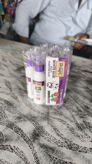 తెల్ల జిగురు, బహుళ ప్రయోజన అంటుకునే పదార్థం యొక్క చిత్రం